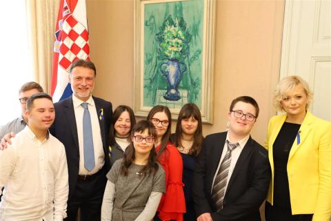 Parliament Speaker Gordan Jandrokovic received a delegation of the Down Syndrome Association from Zagreb